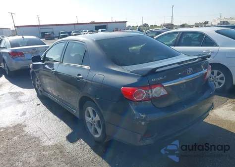 2013 Toyota Corolla S z USA, uszkodzony, nr VIN 5YFBU4EE0DP089430